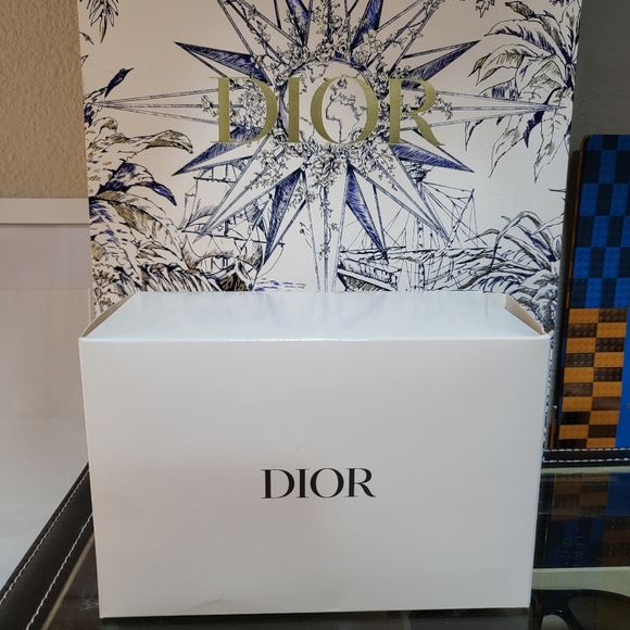 NWOT Authentic Dior Red Cosmetic Pouch in the original box - Picture 1 of 9